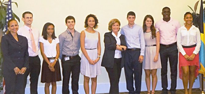 Anita Botti (Centre) with students and teachers