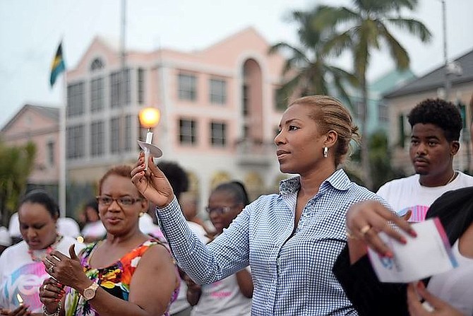 A prayer session in Rawson Square yesterday in support of the Yes campaign in today’s referendum. 
Photo: Shawn Hanna/Tribune Staff