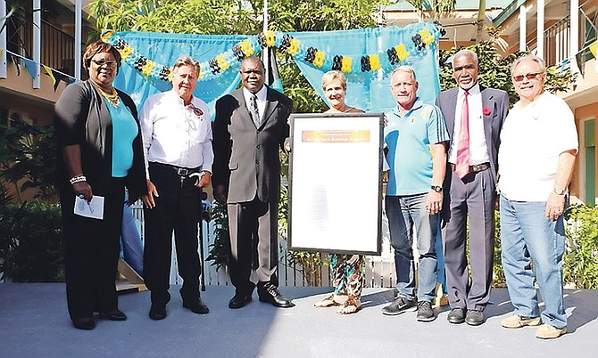 Shown from left are: Edna Y Gomez, principal of Walter Parker Primary; Terry Gape, One Bahamas Executive Committee member; Vice-principal Rodney Bethel; Sir Durward’s daughter Charlotte Knowles; relative Andy Knowles; Cecil Thompson, One Bahamas Executive Committee member; and Churchill Tener Knowles, One Bahamas Executive Committee member.

Photo: Lisa Davis/BIS

 

 