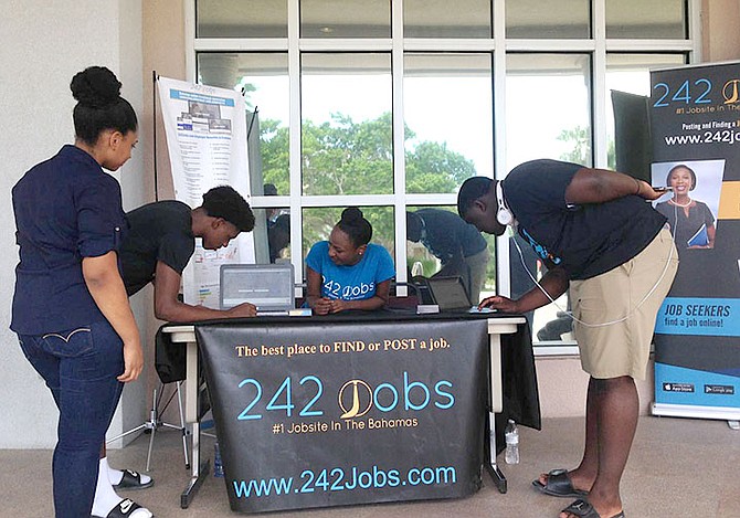 UB students signing up for www.242jobs.com.