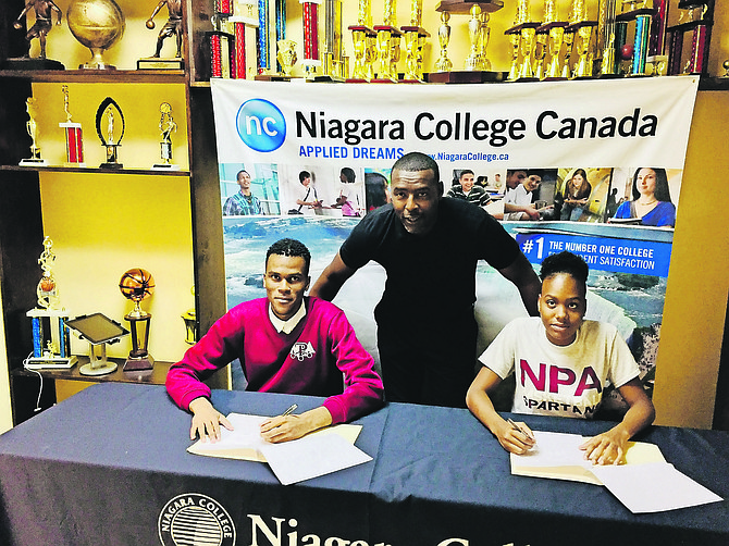 Stephone Augustine (left) and Pilar Smith sign their letters of intent to join the Niagara College Knights men’s and women’s basketball programmes respectively.
