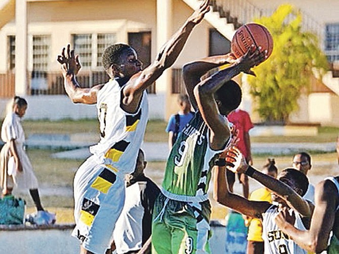 ON THE REPLAY: The Temple Christian Suns routed the visiting Kingsway Academy Saints 73-41 at home yesterday in Bahamas Association of Independent Secondary Schools senior boys action.
Photo: Terrel W Carey/Tribune Staff