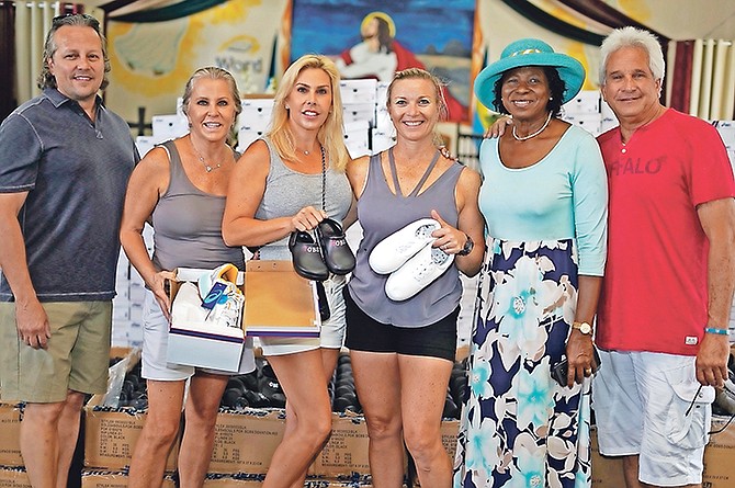 Cynthia 'Mother' Pratt along with Women Supporting Women Ministry donate to Hurricane Dorian survivors. Photo: Terrel W. Carey Sr/Tribune Staff