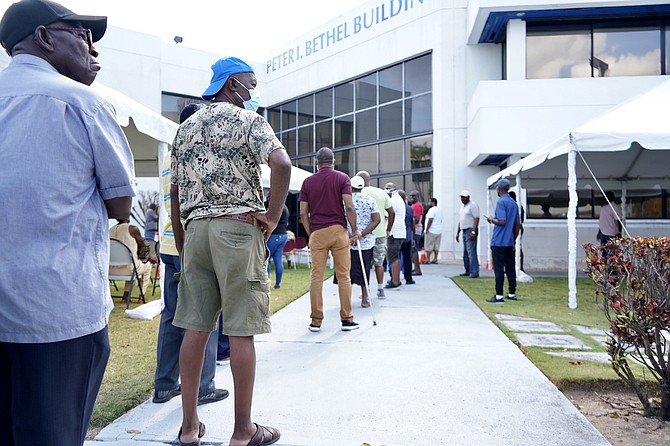 Long lines at BPL on Wednesday morning. Photos: Terrel W Carey Sr/Tribune staff