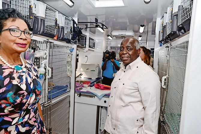 PRIME Minister Philip “Brave” Davis and his wife, Ann Marie, were the guests as the new BAARK mobile clinic was unveiled on Friday. Mr Davis had a pledge for the organisation too. 
Photos: Donavan McIntosh/Tribune Staff