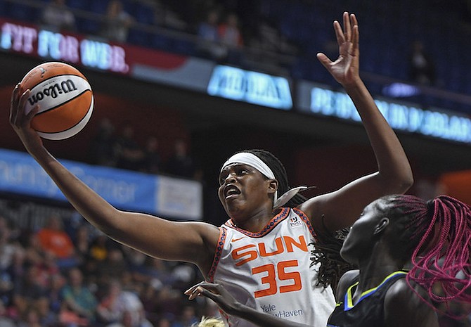 JONQUEL Jones (35) in action in Game 1 of a WNBA basketball first-round playoff series last night in Uncasville, Connecticut.
(Photos: Sean D Elliot/The Day via AP)