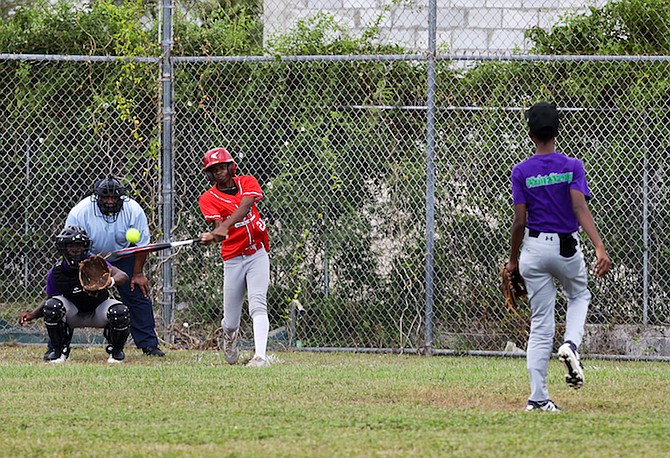 SAC senior boys defeated the Kingsway Academy Saints 28-6 yesterday to start their BAISS softball campaign on a high note.
Photos: Austin Fernander/Tribune Staff