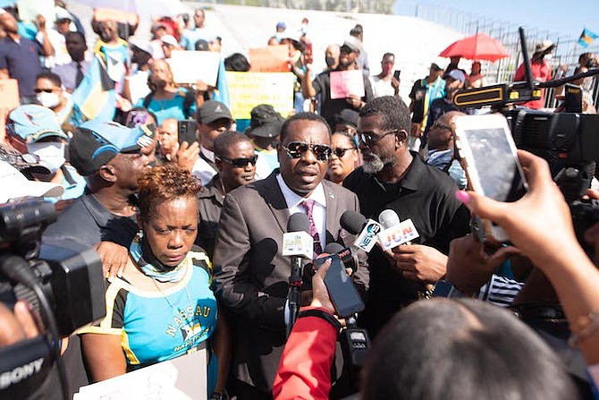 Coalition of Independents leader Lincoln Bain at the protest in Rawson Square. Photo: Moise Amisial