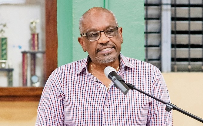 Speaking at an FNM constituency association meeting in Garden Hills last night, former Prime Minister Dr Hubert Minnis said ‘it will be war’ if party officials continue to block him from speaking at these meetings.
Photo : Moise Amisial