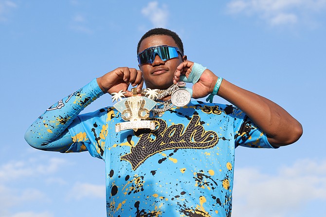 CREAM OF THE CROP: Breyias Dean, 18, became the second consecutive Bahamian to keep the Don’t Blink Home Run Derby title at home.
Photo: Dante Carrer