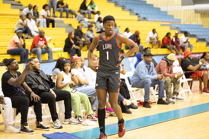 VALDEZ ‘VJ’ Edgecombe Jr led the Long Island Lutheran Middle and High School Crusaders out of
Brookville, New York, to a pair of victories in the second Hoopfest in Paradise Basketball Tournament
at Kendal Isaacs Gymnasium Friday night.
Photo: Moise Amisial