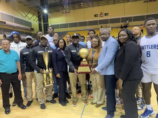 NEW CHAMPIONS: The CI Gibson Rattlers dethroned the defending champions Sunland Baptist Academy Stingers 75-71 last night to take home the 40th Hugh Campbell Basketball Classic championship title at the Kendal GL Isaacs Gymnasium.
Photo: Tenajh Sweeting/Tribune Staff