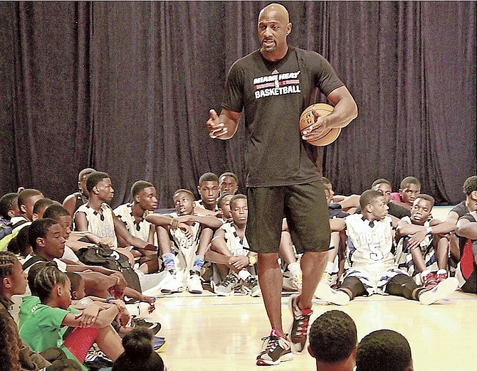 WISE WORDS: Miami Heat icon Alonzo Mourning yesterday hosts the one-day clinic as the team continues training camp at the Atlantis resort on Paradise Island.
Photo by Tim Clarke/The Tribune