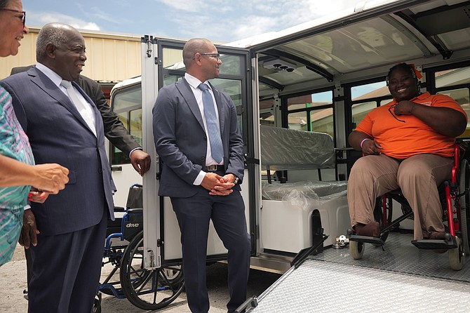 PRIME Minister Philip ‘Brave’ Davis and Fort Charlotte MP Sebas Bastian present a wheelchair-accessible bus to Stapledon School as Principal Amanda Moncur received the vehicle on behalf of the school on June 1, 2026.  Photo: Nikia Charlton